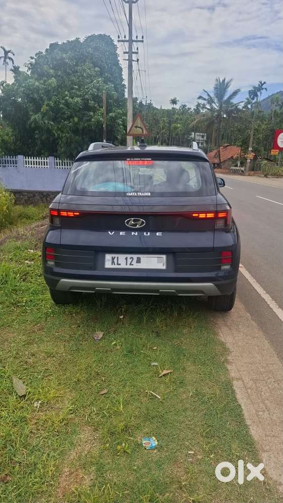 Hyundai Venue 1.2 S (o), 2023, Petrol