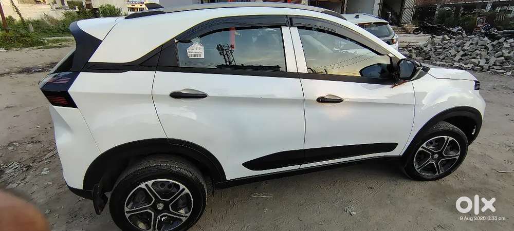 2024 Tata Nexon Smart Plus Petrol