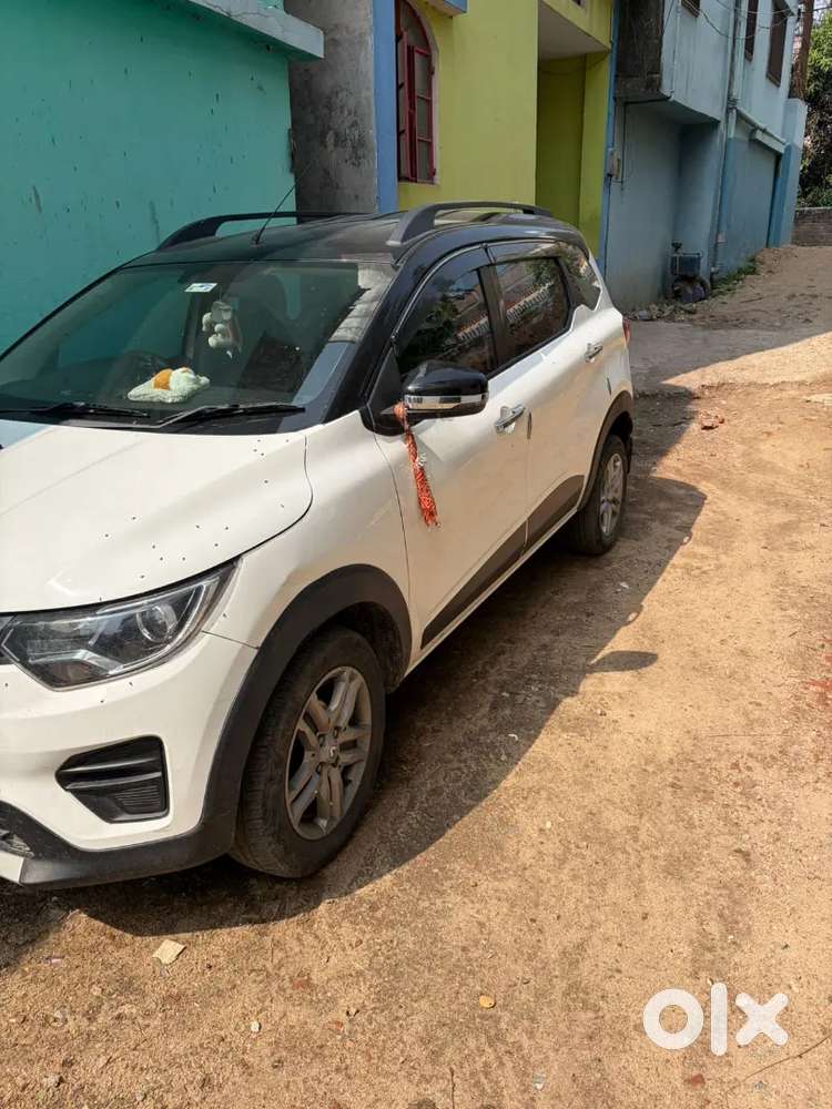 Renault Triber 2023 Petrol Well Maintained