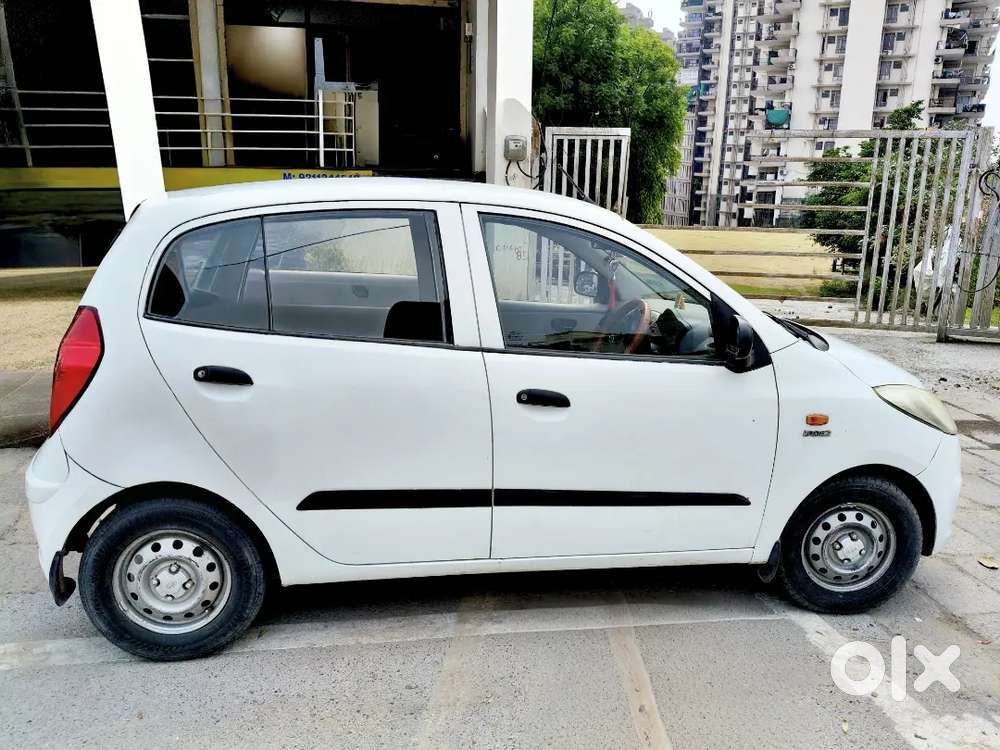 White Hyundai I10 Well Maintained Car