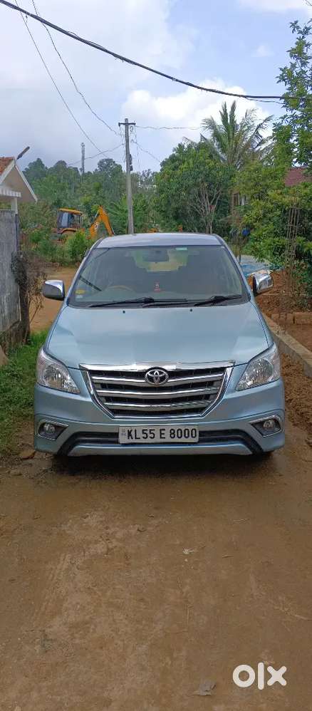Toyota Innova 2010 V Full Option Diesel 256000 Km Driven