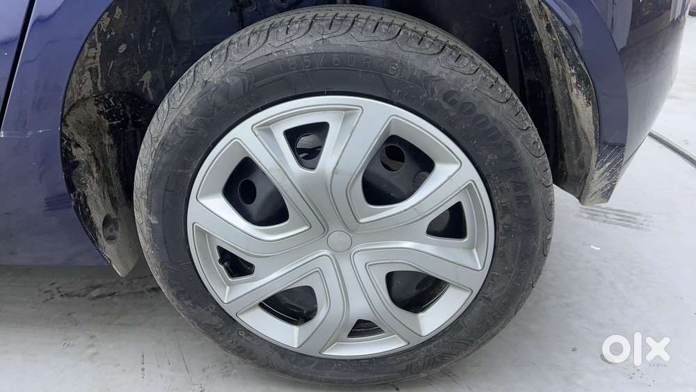 Tata Altroz Xm (s) Petrol, 2024, Petrol