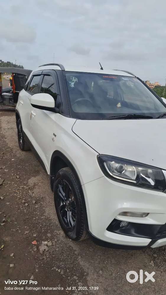 Maruti Suzuki Brezza 2018 New Tyre