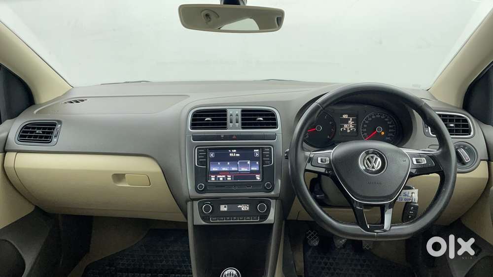 Volkswagen Vento 1.6 Highline, 2019, Petrol