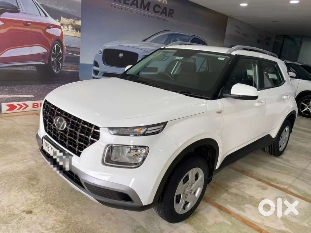 Hyundai Venue S 1.2 Petrol, 2022, Petrol