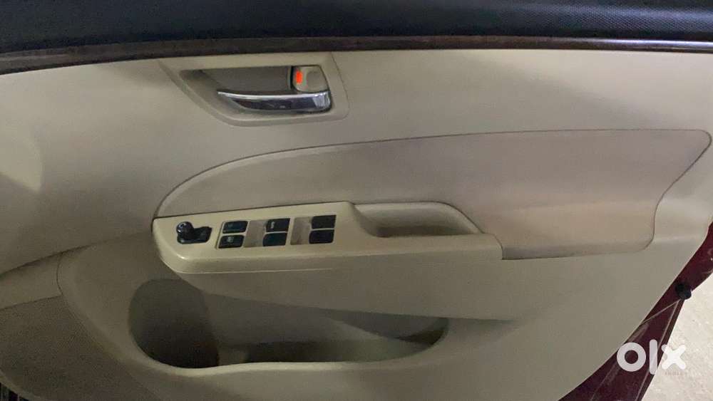 Maruti Suzuki Swift Dzire Vxi At, 2016, Petrol