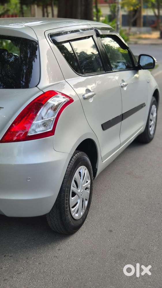 Maruti Suzuki Swift 1.2 Vxi (o), 2016, Petrol