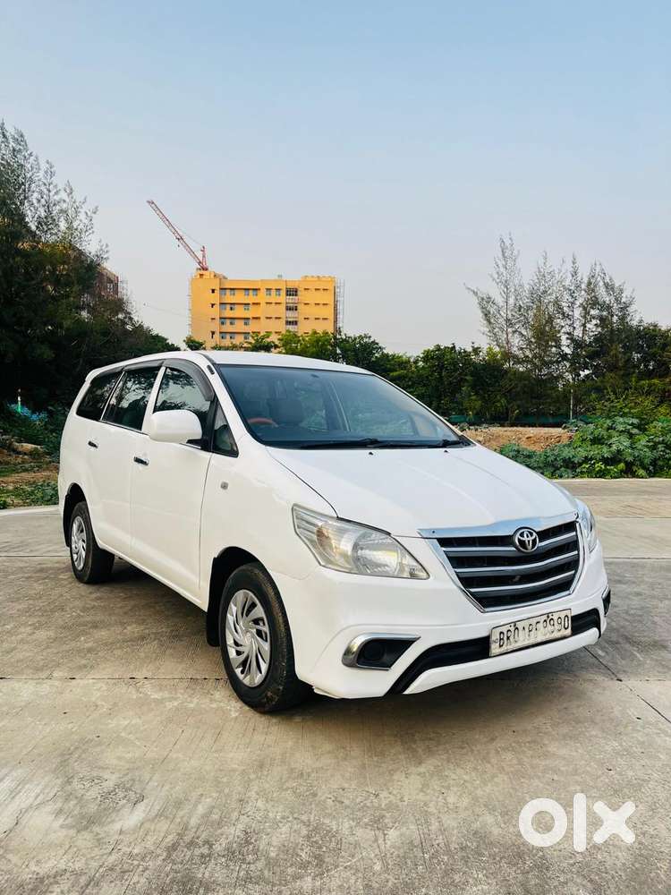 Toyota Innova 2.5 G (diesel) 8 Seater Bs Iv, 2016, Diesel