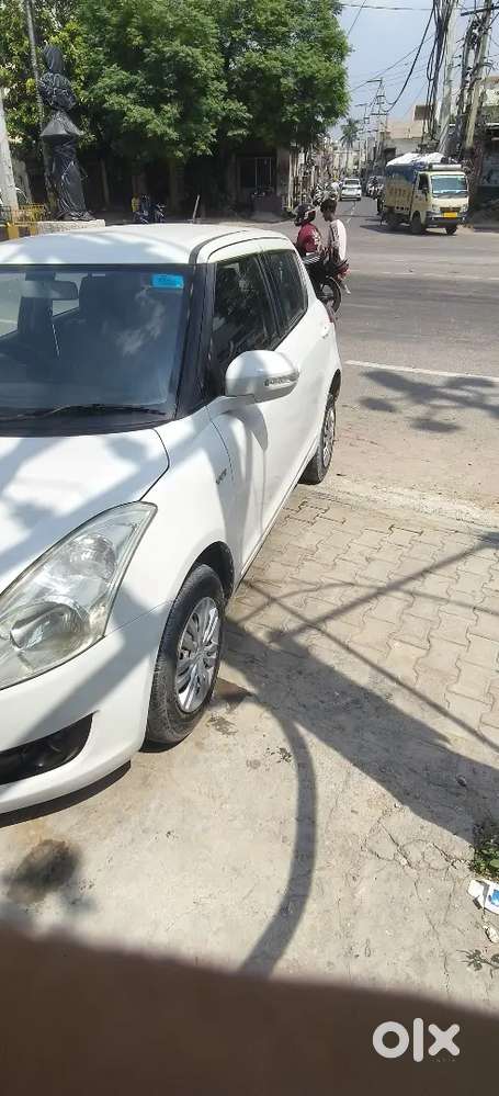 Maruti Suzuki Swift Vxi 2013