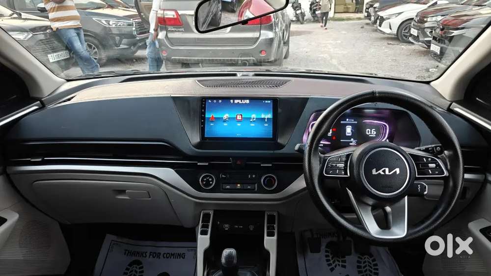 Kia Carens 2024 Petrol Well Maintained