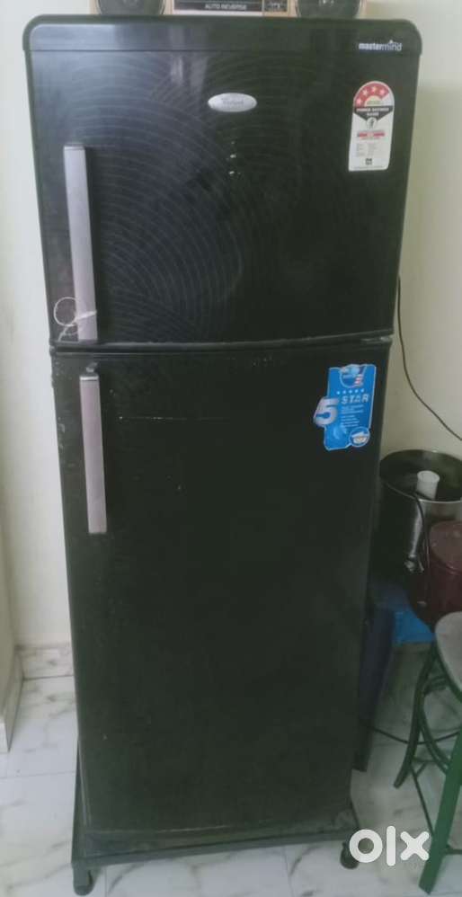 Whirlpool Refridgerator FF26B/ 2010 With Stand
