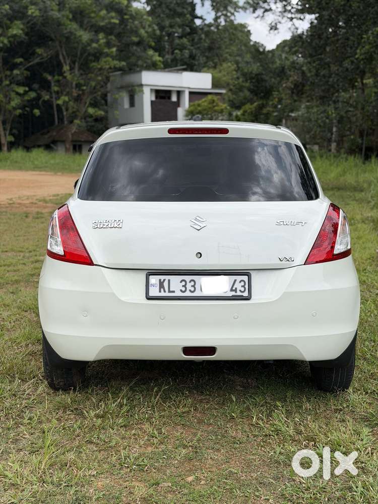 Maruti Suzuki Swift Vxi, 2015, Petrol