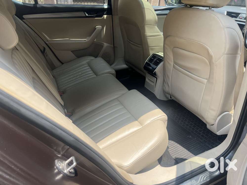 Skoda Superb Style 1.8 Tsi At, 2017, Petrol