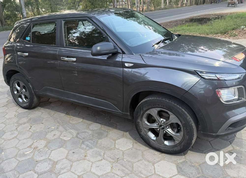 Hyundai Venue E 1.2 Petrol, 2020, Petrol