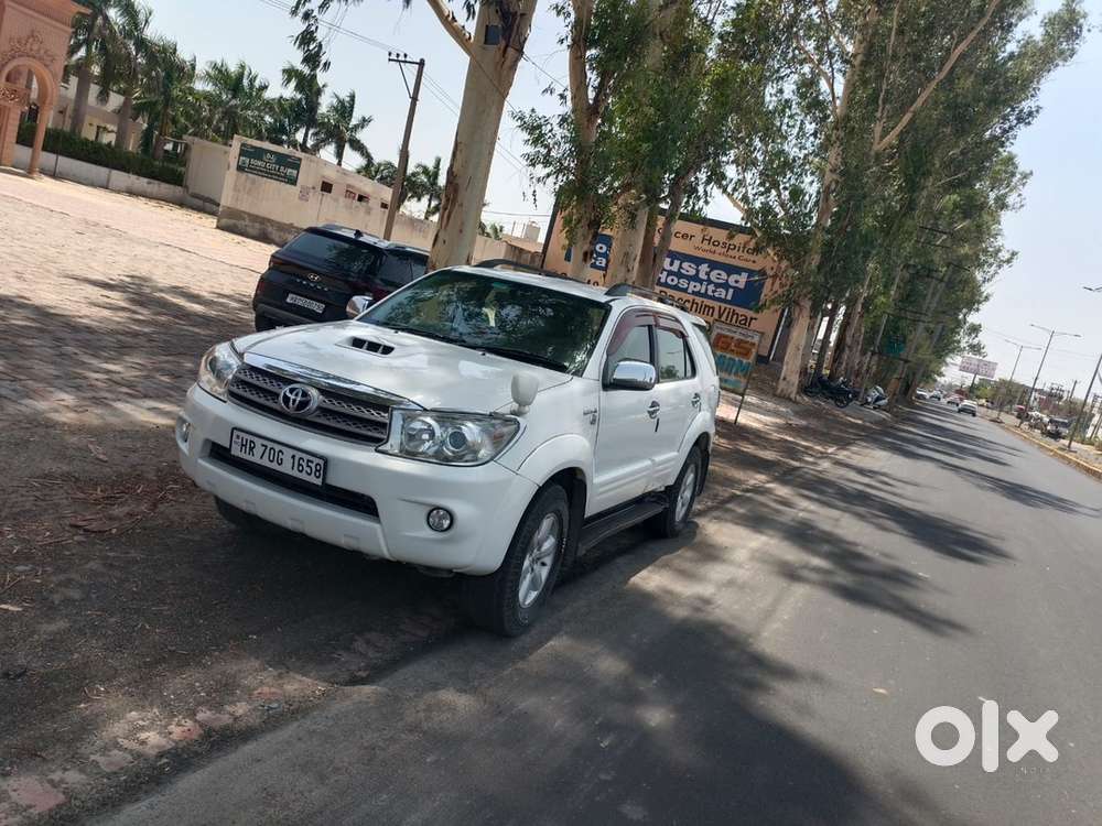 Toyota Fortuner Diesel 2011