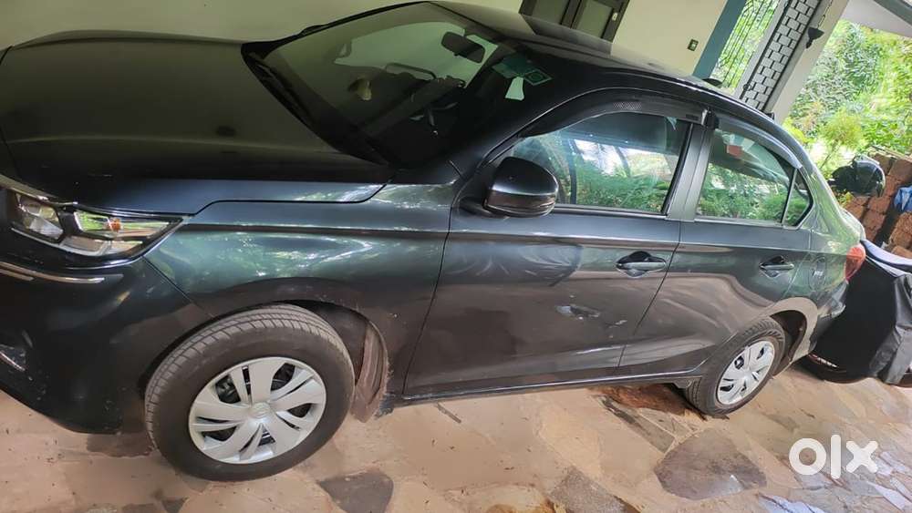 Honda Amaze 2023 S Petrol (i-vtec) – 5,600 Km  Single Owner