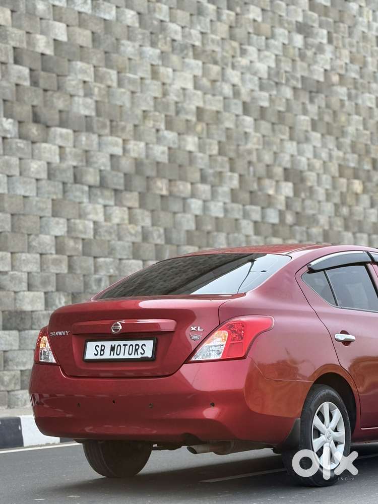 Nissan Sunny Xv, 2014, Petrol