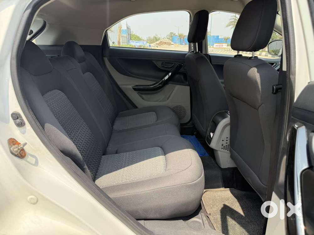 Tata Nexon 1.2 Revotron Xm (s), 2018, Petrol