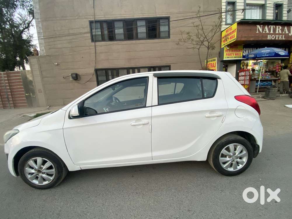 Hyundai I20 2015-2017 Sportz Option 1.4 Crdi, 2012, Petrol