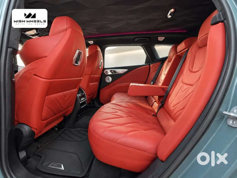 Bmw Xm, 2024