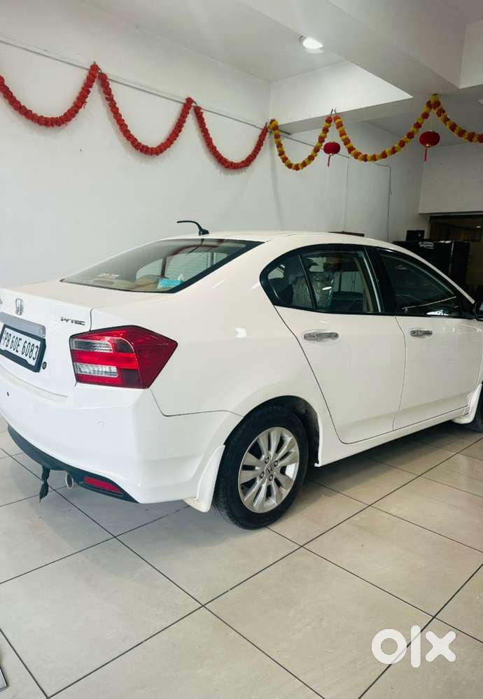 Honda City Cruies Control Show Room Condition