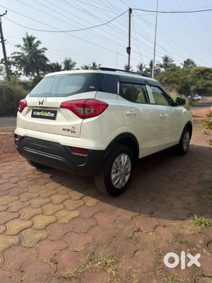 Mahindra Xuv300 W4, 2023, Petrol