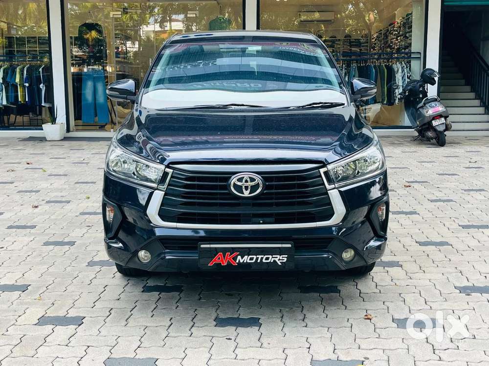 Toyota Innova Crysta 2.4 G Plus Mt 8 Str, 2021, Petrol