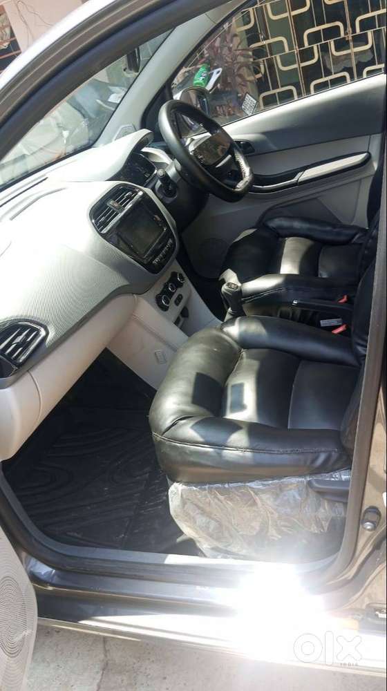 2025 Tata Tiago Xt Dual Cng Only 11200 Km