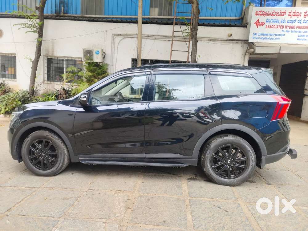 Mahindra Xuv700 2.0 Ax 7 Petrol At Str, 2024, Petrol