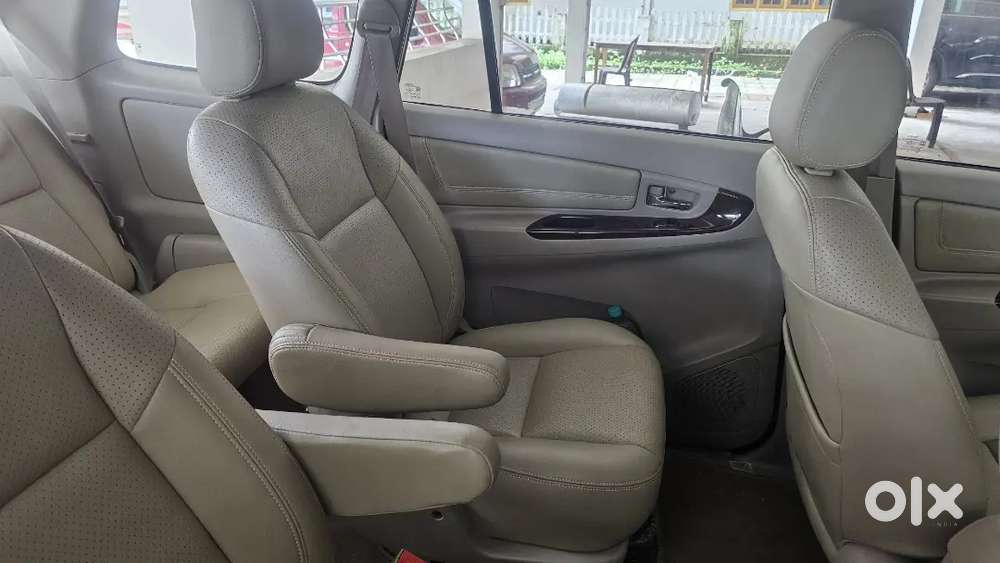 Toyota Innova 2012 Diesel Well Maintained