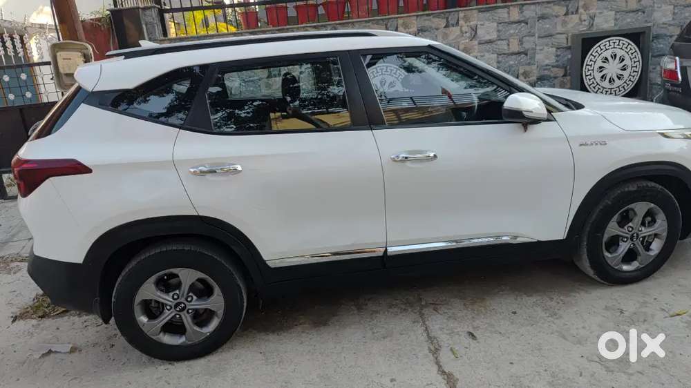 Saaf Gaaadi White Colour Kia Seltos For Sale
