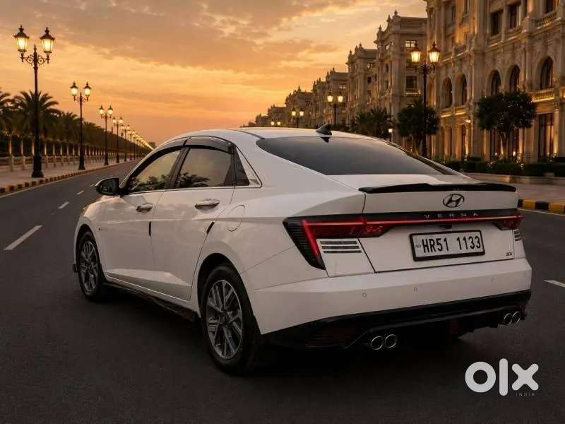 Hyundai Verna 1.5 Sx (o) Vtvt Ivt, 2023, Petrol