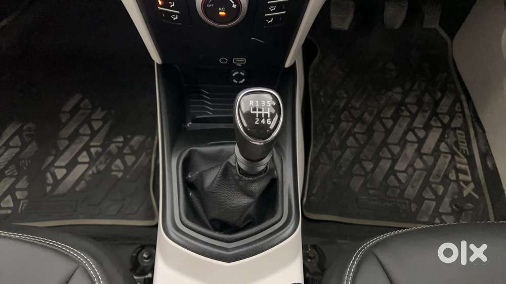 Mahindra Xuv300 W6, 2023, Petrol