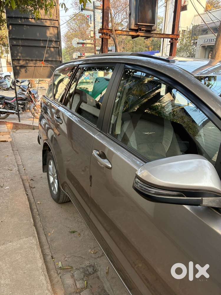 Toyota Innova Crysta Auto Diesel 2.8g 2019 Vvip Number - 75000 Kms