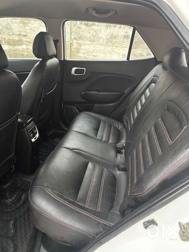 Hyundai Venue 2019 Petrol 71000 Km Driven