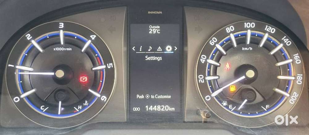 Toyota Innova Crysta 2.4 V, 2017, Diesel