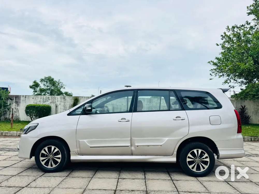 Toyota Innova 2009 Diesel 250000 Km Driven