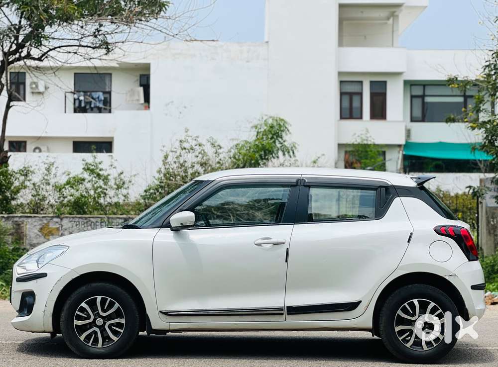 Maruti Suzuki Swift Vxi + Manual, 2021, Petrol