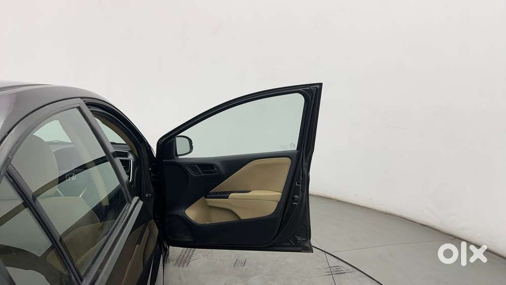 Honda City I-vtec Cvt Zx, 2015, Petrol