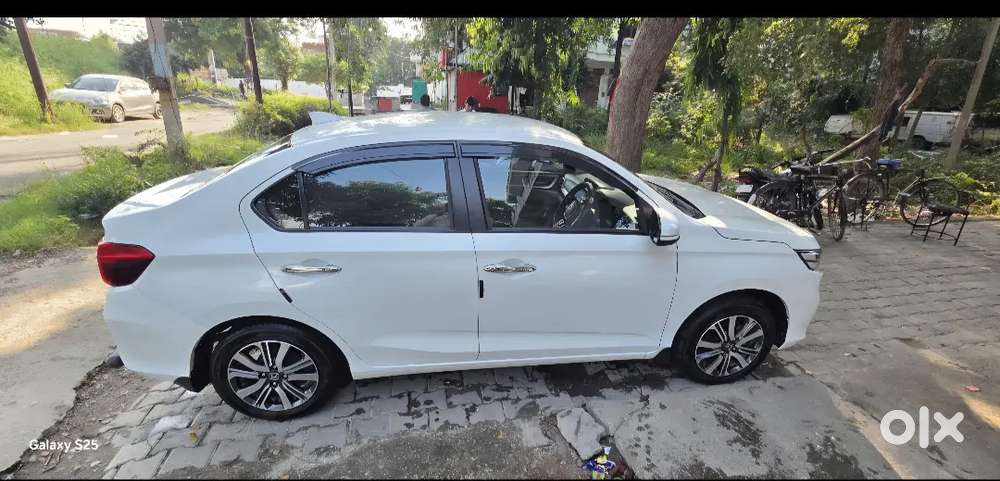 Honda Amaze 2024 Petrol Well Maintained