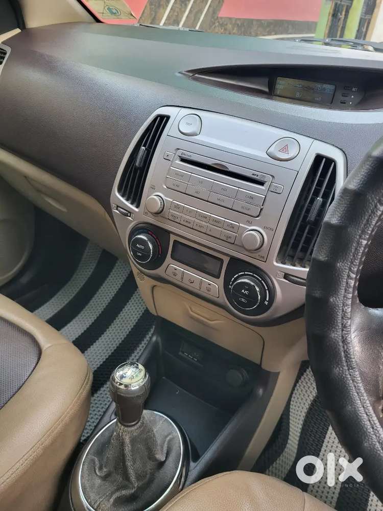 I20 Oct-20110 Sportz Model