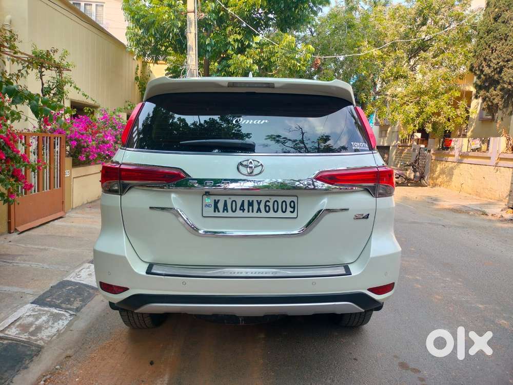 Toyota Fortuner 4x2 At 2.8 Diesel, 2020, Diesel