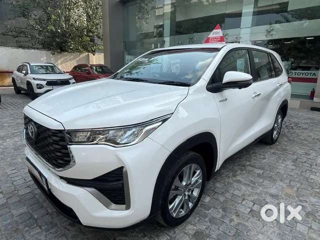 Toyota Innova Hycross 2.0 Zx Hybrid 7 Str, 2024, Petrol