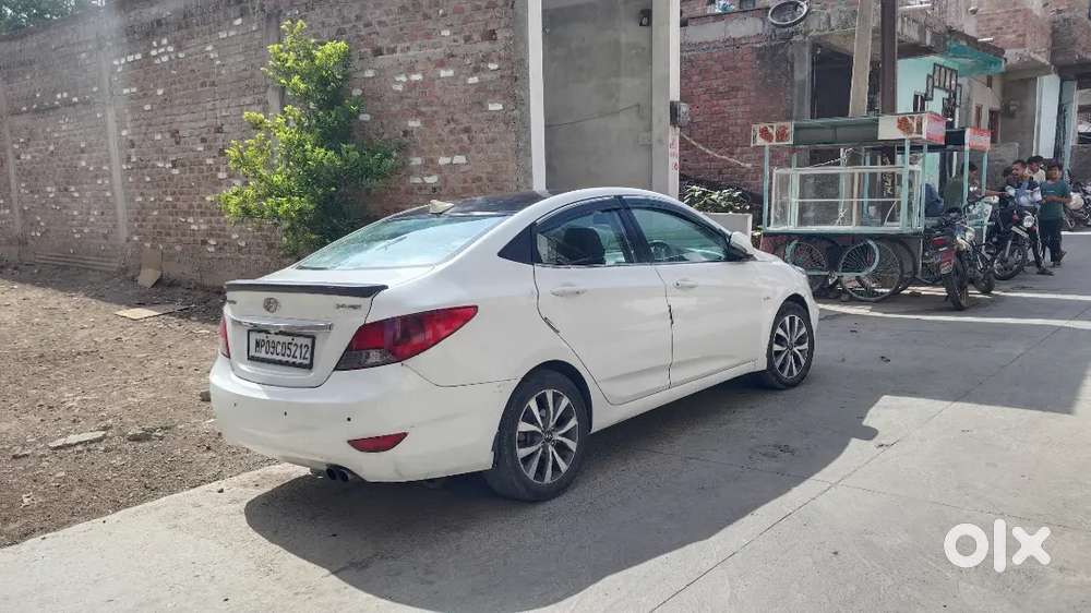 Hyundai Verna 2015