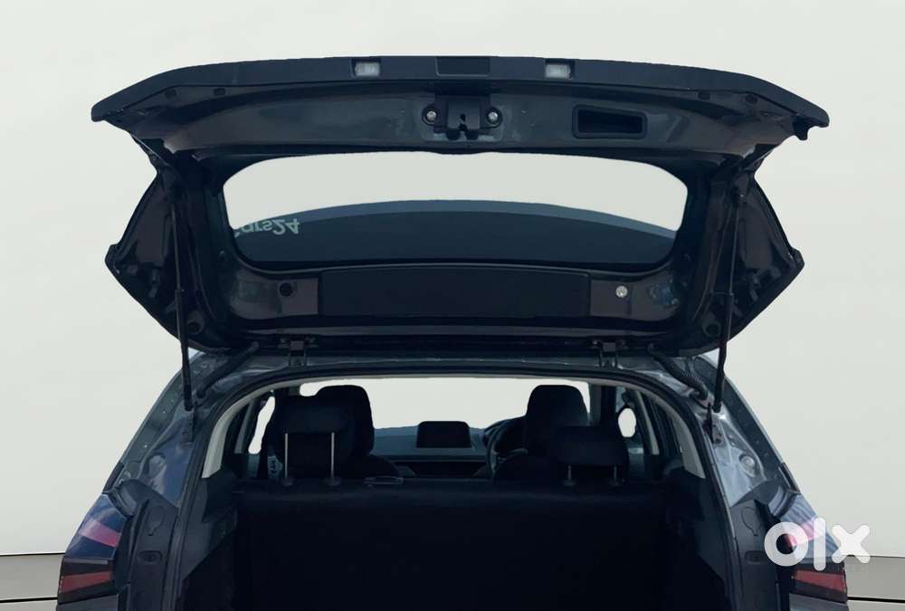 Tata Nexon Smart Plus S 1.2 Revotron Petrol 5 Mt, 2025, Petrol