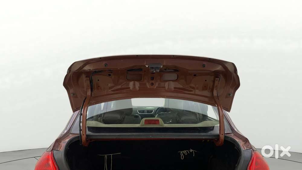 Maruti Suzuki Swift Dzire Vxi At, 2015, Petrol