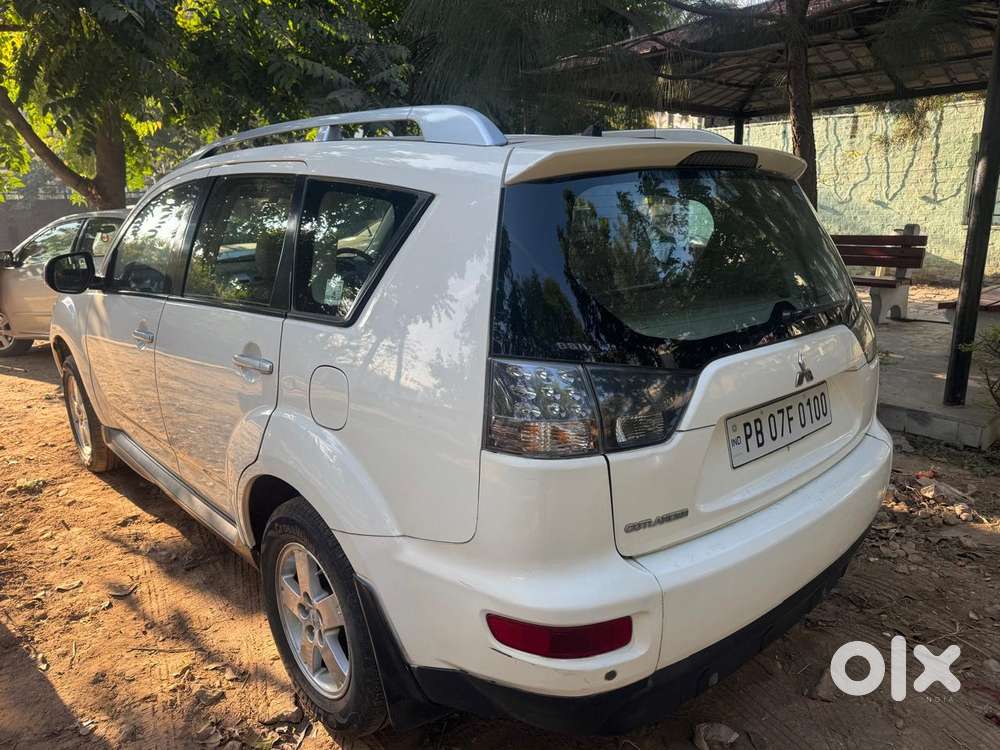 Mitsubishi Outlander New, 2012, Petrol