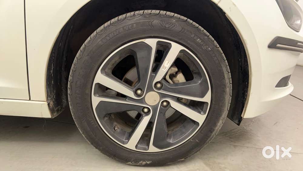 Tata Altroz Xza Petrol, 2023, Petrol