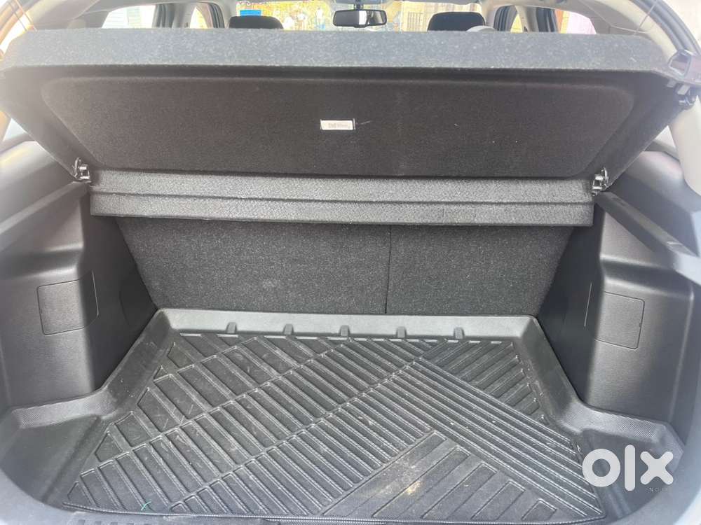 Maruti Suzuki Brezza 2024 Petrol Good Condition,low Range Running