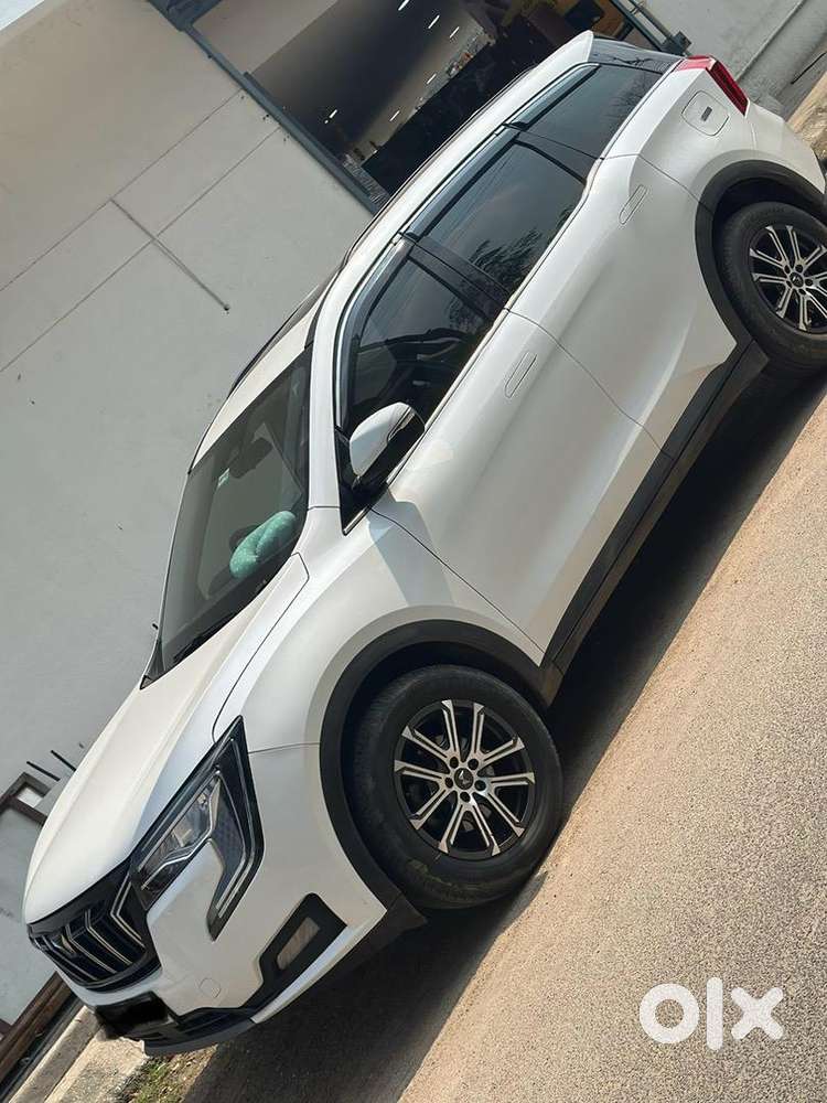 Mahindra Petrol Car 2022